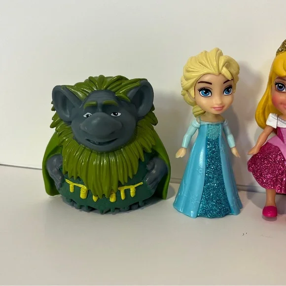 Disney Frozen Elsa Anna and Aurora Pappy Doll Lot Figure PVC Toys Mini Adventure - Picture 13 of 13